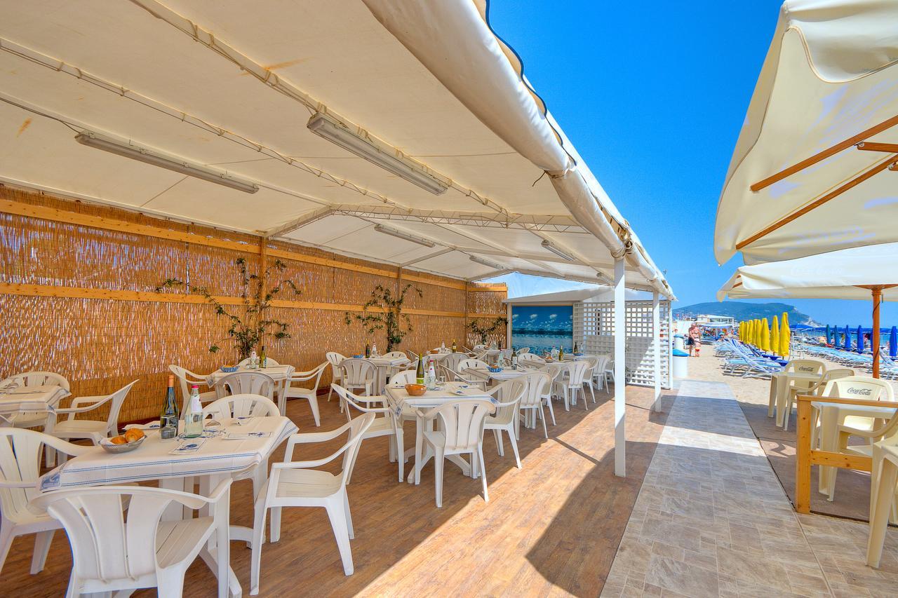 Villaggio Riva Musone ポルト・レカナーティ エクステリア 写真